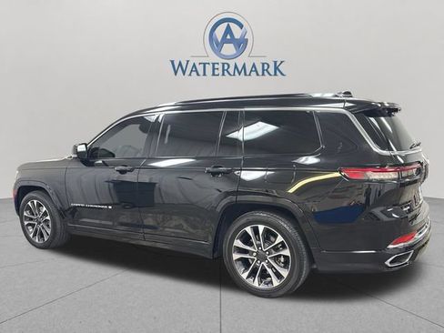 Used 2024 Jeep Grand Cherokee L Overland w/ Luxury Tech Group IV AWD/4WD image 3