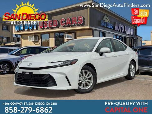 Used 2025 Toyota Camry LE FWD image 1