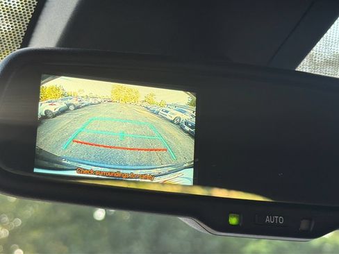 Used 2018 Toyota C-HR XLE FWD image 27