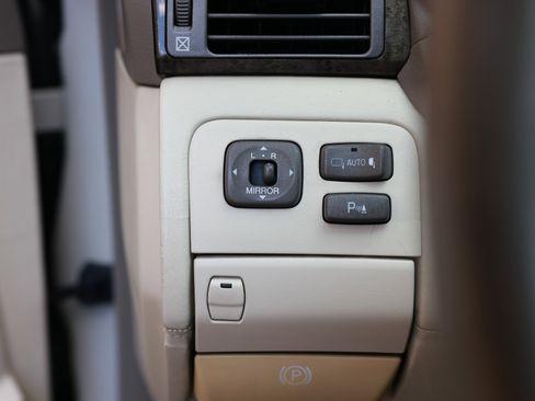 Used 2002 Lexus LS 430 image 54