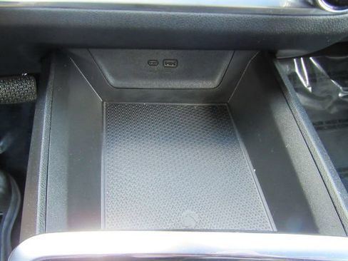 Used 2026 Chevrolet Equinox LT image 44