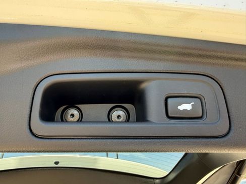 Used 2017 Honda Pilot Elite image 51