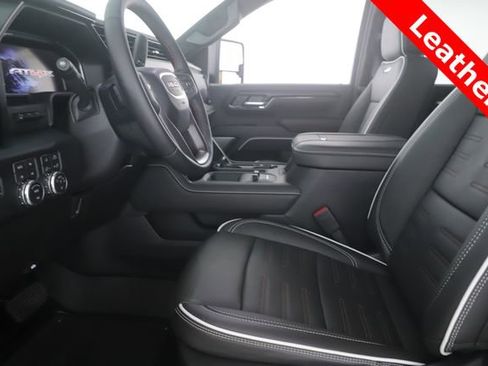 Used 2026 GMC Sierra 2500 AT4X w/ LPO, Black Badging Package AWD/4WD image 17