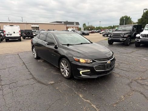 Used 2017 Chevrolet Malibu Premier w/ Premier Sun and Wheel Package FWD image 2