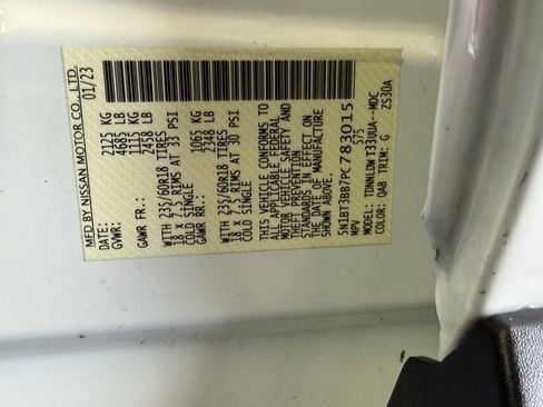 Used 2023 Nissan Rogue SV image 37