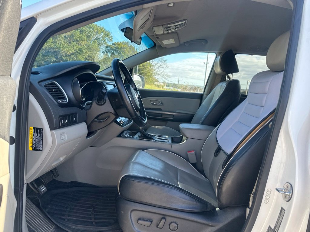 Used 2021 Kia Sedona EX FWD image 12