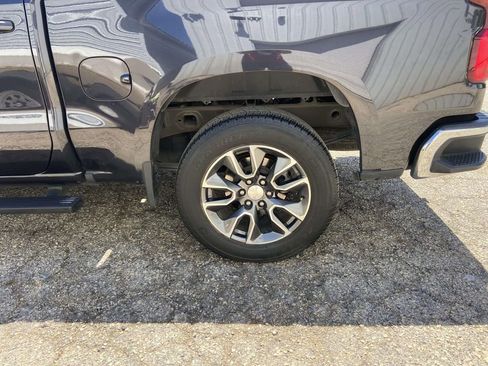 Used 2022 Chevrolet Silverado 1500 LT RWD image 10