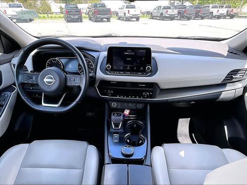 Used 2023 Nissan Rogue SV w/ SV Premium B Package AWD/4WD image 21
