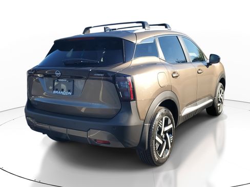 New 2026 Nissan Kicks SV w/ Cold Weather Package FWD image 7