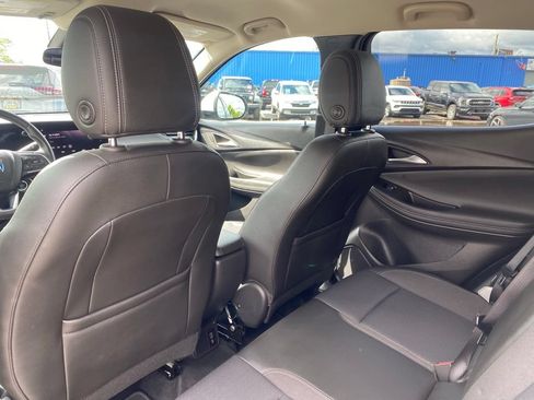 Used 2025 Buick Encore GX Preferred AWD/4WD image 14