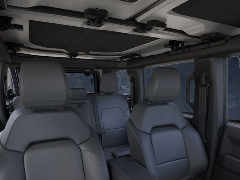 New 2025 Ford Bronco Badlands image 12