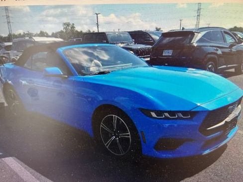 Used 2024 Ford Mustang Premium RWD image 4