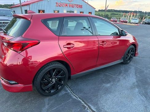 Used 2018 Toyota Corolla iM w/ All-Weather Mat Package FWD image 8