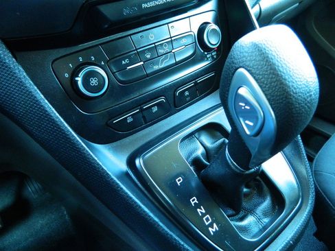 Used 2021 Ford Transit Connect XL image 18