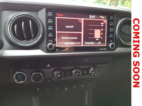 Used 2020 Toyota Tacoma TRD Off-Road w/ Technology Package AWD/4WD image 12