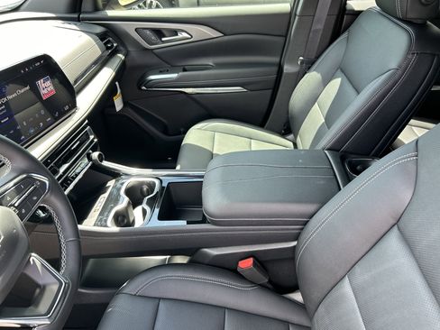 New 2026 Chevrolet Traverse LT w/ Sun and Wheel Package image 21