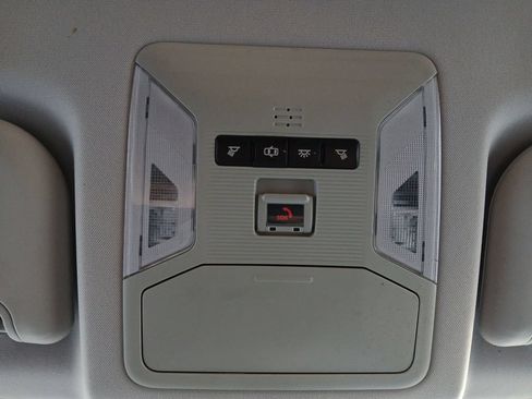Used 2020 Toyota RAV4 LE FWD image 7