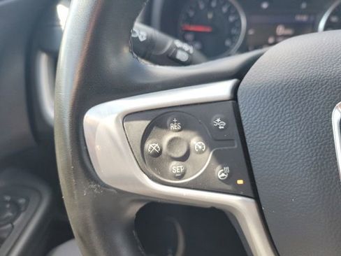 Used 2024 GMC Terrain SLT AWD/4WD image 13