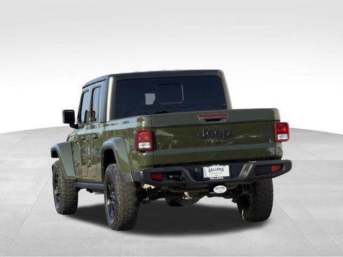 Used 2023 Jeep Gladiator Sport AWD/4WD image 5