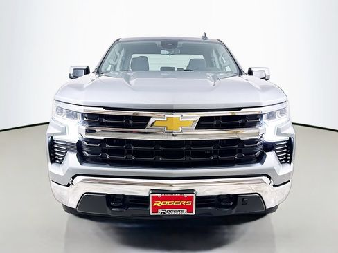 Used 2023 Chevrolet Silverado 1500 LT AWD/4WD image 2