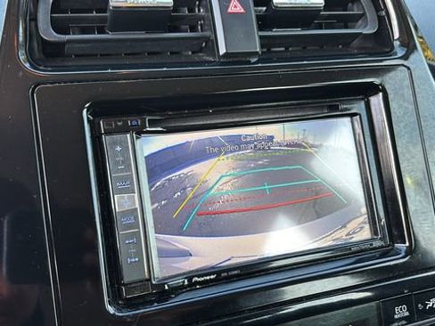 Used 2016 Toyota Prius Two image 19