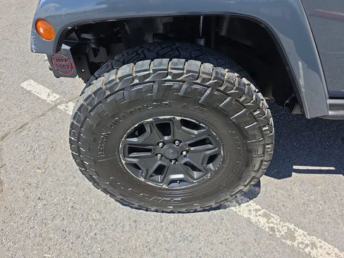 Used 2017 Jeep Wrangler Unlimited Rubicon AWD/4WD image 39