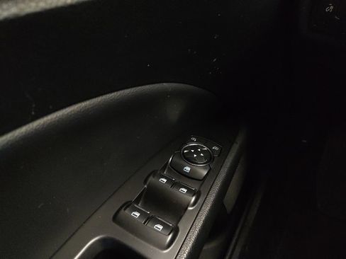 Used 2018 Ford Fusion SE w/ Fusion SE Technology Package image 27