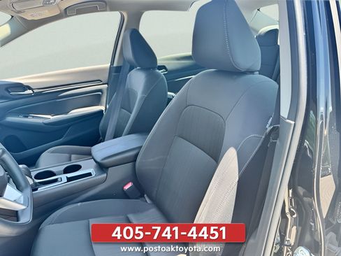Used 2025 Nissan Altima 2.5 SV FWD image 31