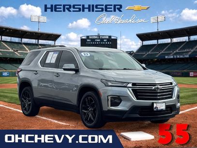 Used 2023 Chevrolet Traverse LT w/ Rear Camera Mirror Package