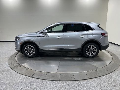 Certified 2022 Lincoln Nautilus Reserve image 9