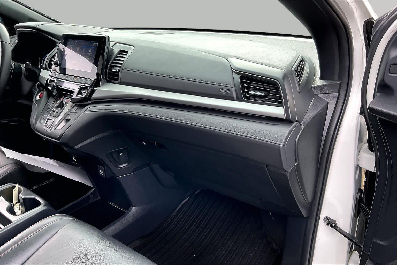 Used 2024 Honda Odyssey Sport image 17
