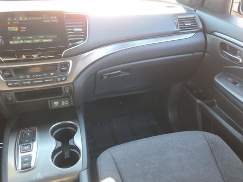 Certified 2022 Honda Pilot Sport image 15