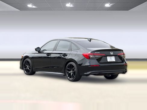 Used 2024 Honda Civic Sport image 3
