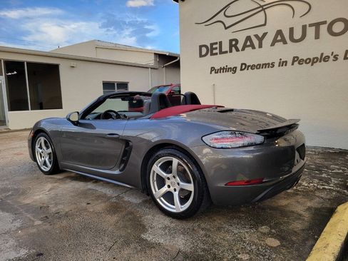 Used 2023 Porsche 718 Boxster RWD image 11