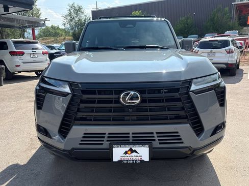 Used 2026 Lexus GX 550 w/ Accessory Package (2T) AWD/4WD image 2