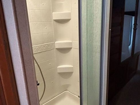 Used 2016 Ford E-450 and Econoline 450 Super Duty w/ Motorhome Prep Package image 25