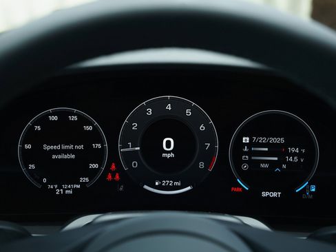 Used 2025 Porsche 911 Carrera S image 6