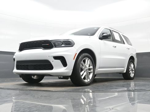 Used 2024 Dodge Durango GT image 25