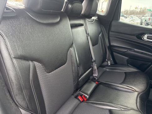 Used 2023 Jeep Compass Altitude w/ Convenience Group AWD/4WD image 38