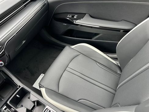 New 2025 Kia K5 GT-Line w/ GT-Line Premium Package image 28