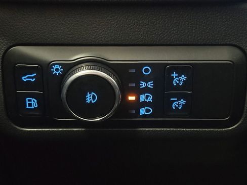 Used 2025 Ford Escape Platinum w/ Premium Technology Package image 34