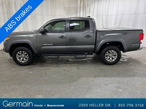 Used 2016 Toyota Tacoma SR5 image 6