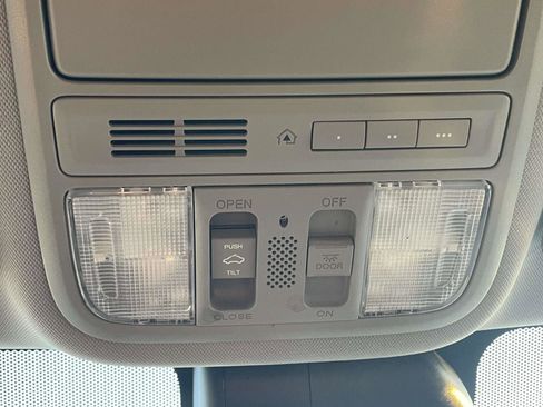 Used 2015 Honda Odyssey EX-L image 24