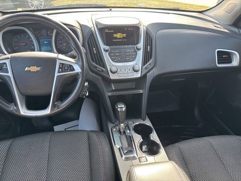 Used 2017 Chevrolet Equinox LT w/ Convenience Package image 19