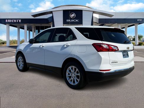 Used 2018 Chevrolet Equinox LS image 5