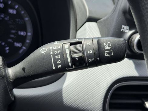 Used 2019 Hyundai Kona SE AWD/4WD image 21