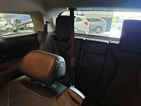 Certified 2026 Kia Carnival FWD image 21