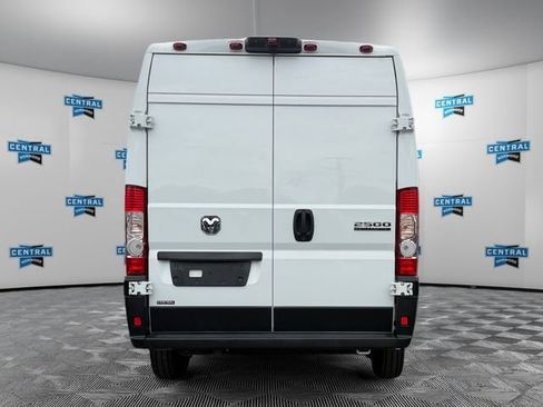 Used 2026 RAM ProMaster 2500 w/ Convenience Group FWD image 4