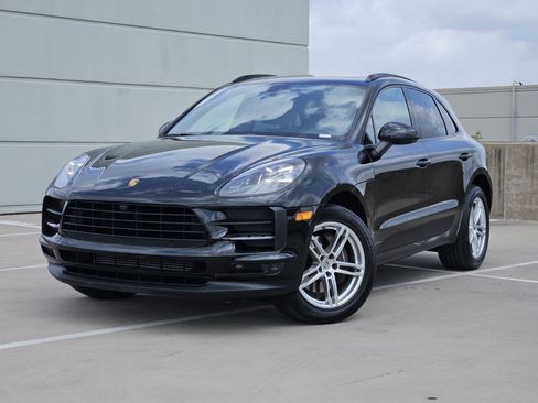 Certified 2021 Porsche Macan AWD/4WD image 1