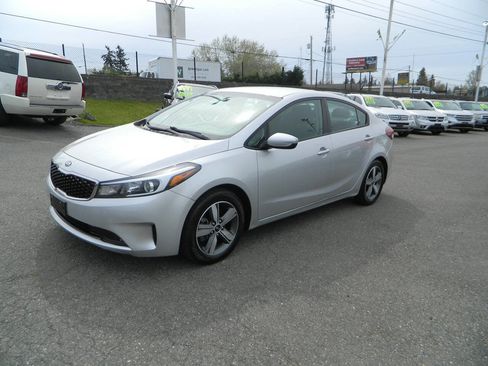 Used 2018 Kia Forte LX w/ LX Popular Package image 4